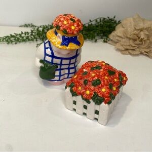 Vintage 1994 Clay Art BLOOMIN' CAT Salt and Pepper Shaker Set